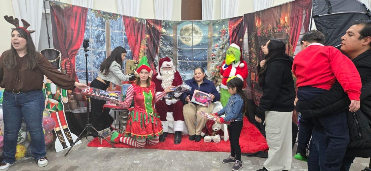 La diputada bajacaliforniana Evangelina Moreno celebra festejo incluyente denominado  "Navidad sin Barreras"