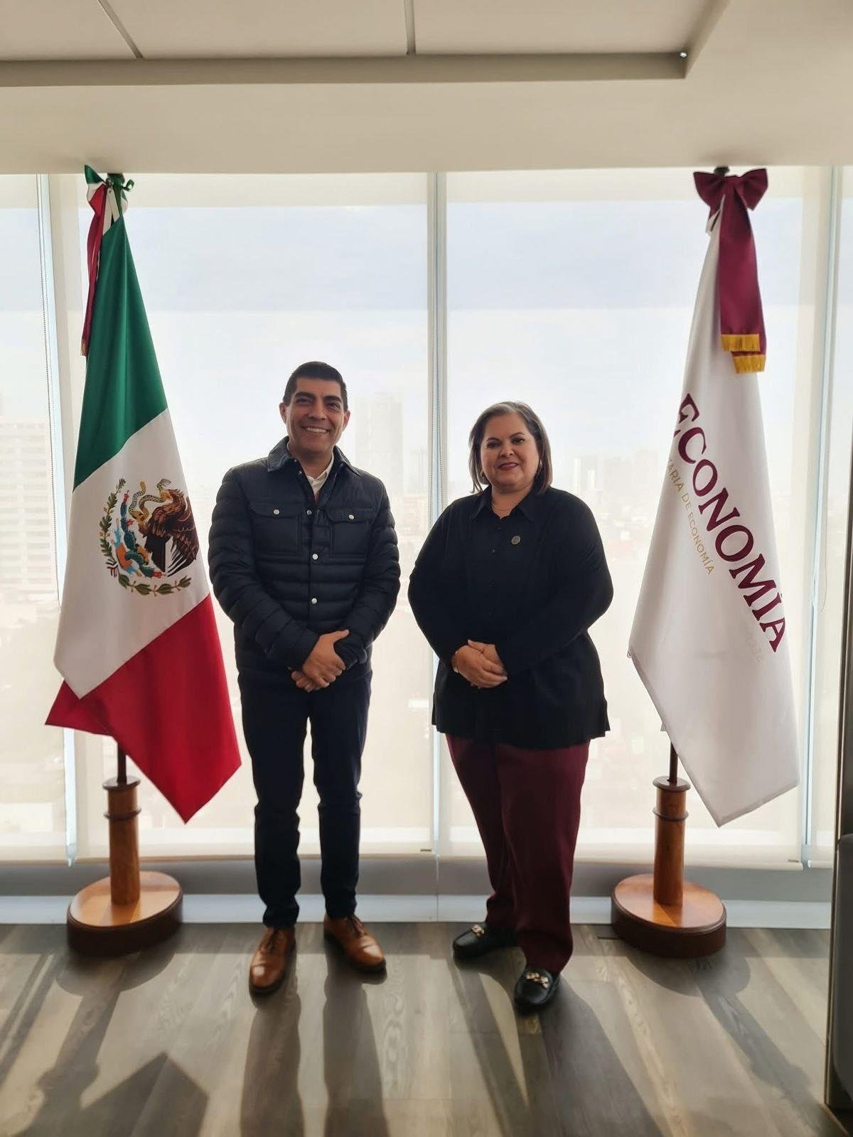 LA DIP. EVANGELINA MORENO SE REÚNE CON FUNCIONARIOS DE LA SECRETARÍA DE ECONOMÍA PARA ESTRUCTURAR AGENDA DE COMPETITIVIDAD EN B.C.